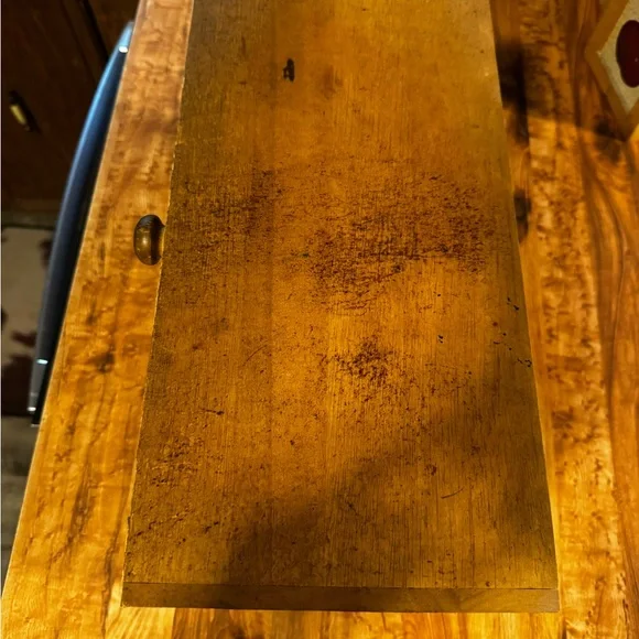 Wooden Bread Box with Apple Design - Picture 2 of 10